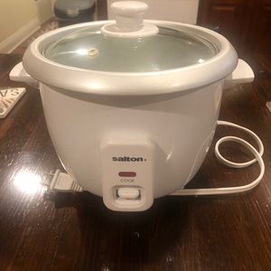 Salton small rice cooker cooking rice maker